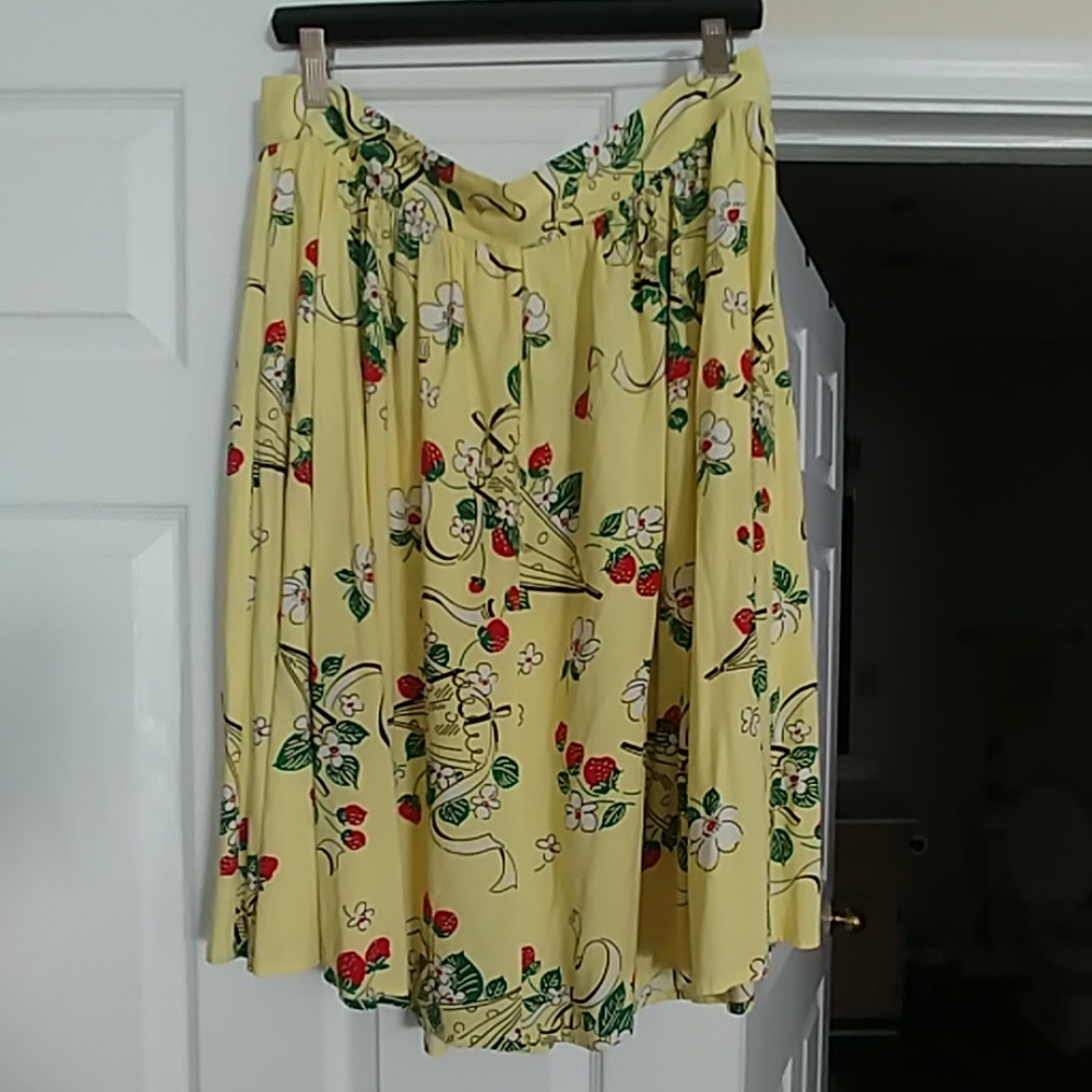 Trashy Diva Berry Chantilly Skirt SZ 18